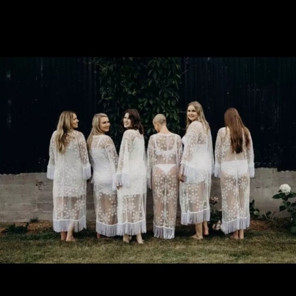 SOLD OUT Boho White Star Mesh Sheer Crochet Lace Coverup - Picture 4 of 12